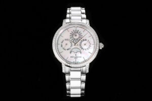 Traditionelle Perpetual Calendar Ultra-Thin 4305T/000G White Dial in White Gold on Bracelet