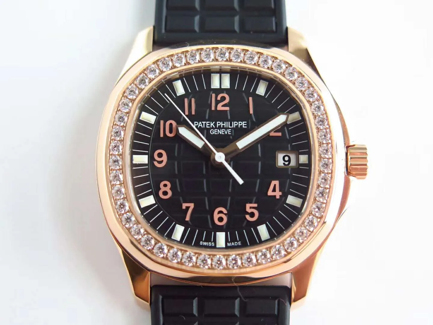 Aquanaut Luce 5068R esfera negra en oro rosa - Imagen 3