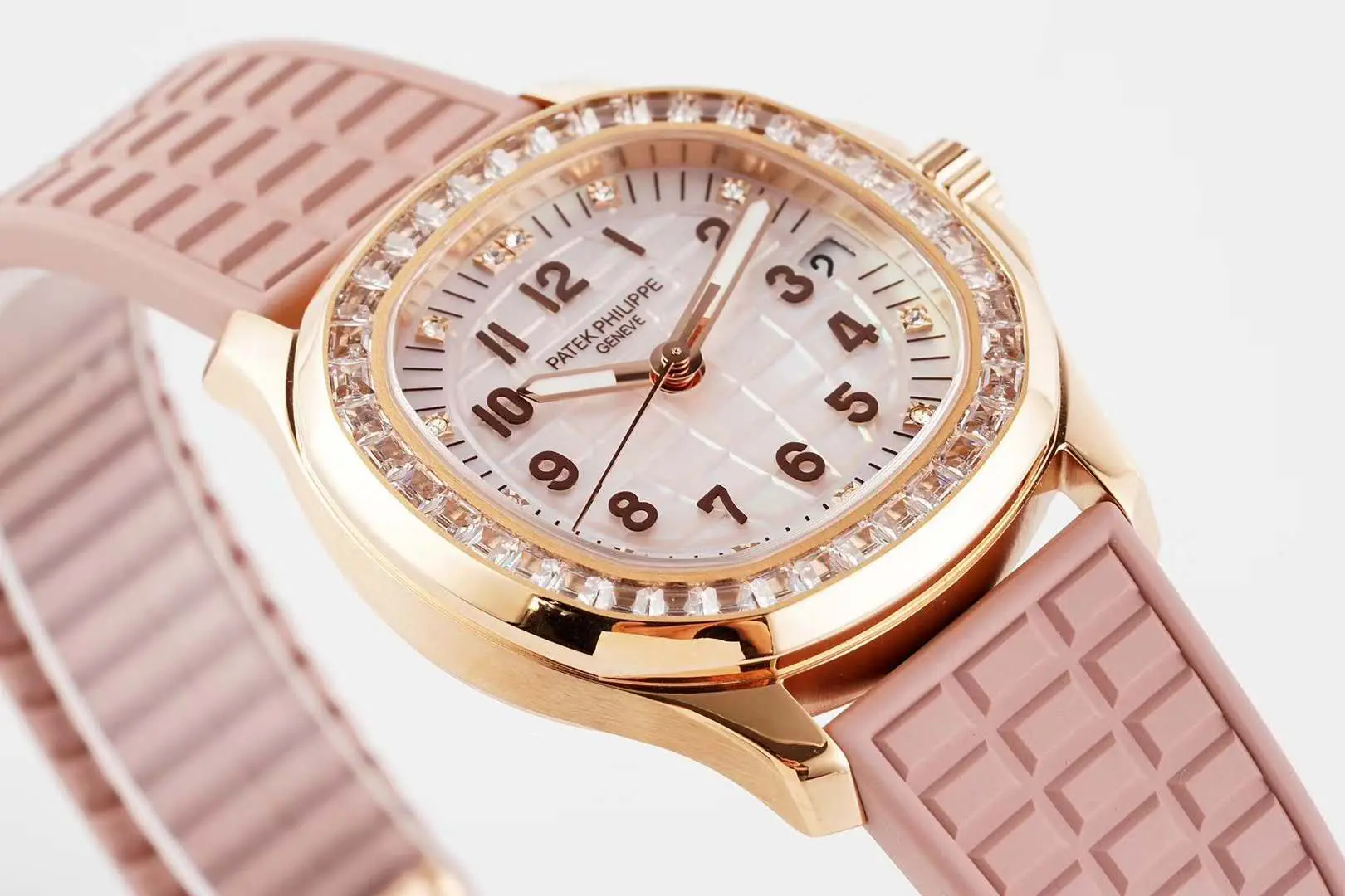 Aquanaut Luce 5072R cadran MOP en or rose – Image 5