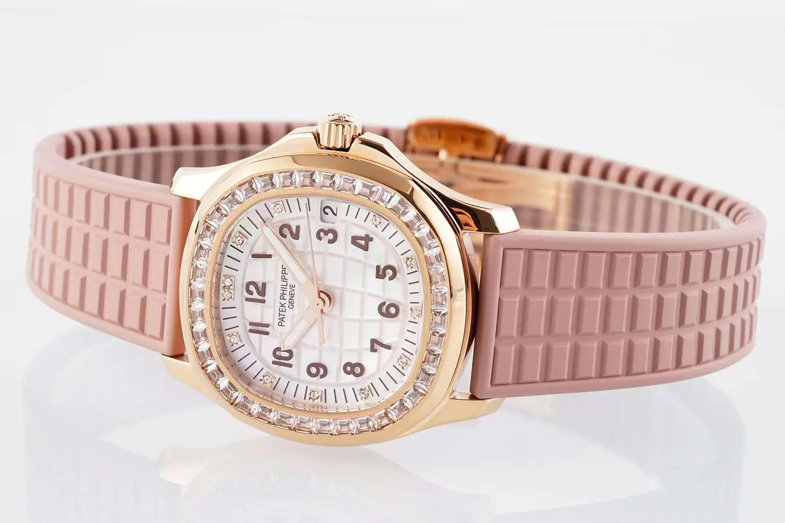 Aquanaut Luce 5072R cadran MOP en or rose – Image 6