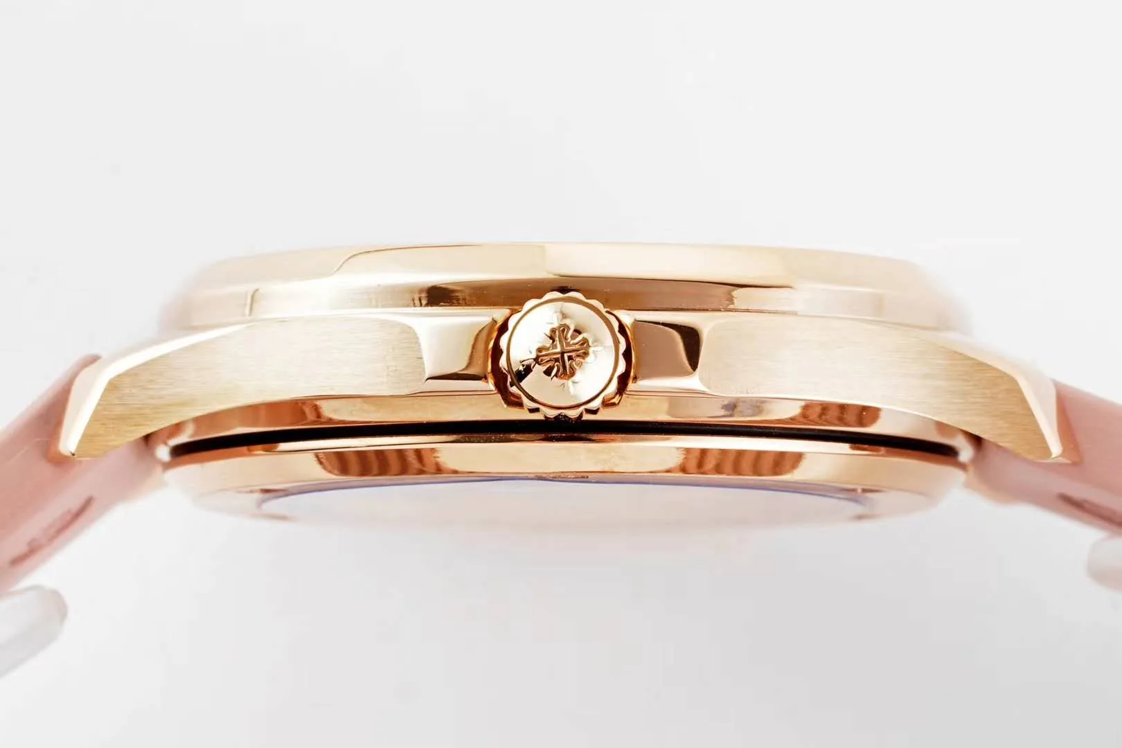 Aquanaut Luce 5072R cadran MOP en or rose – Image 9