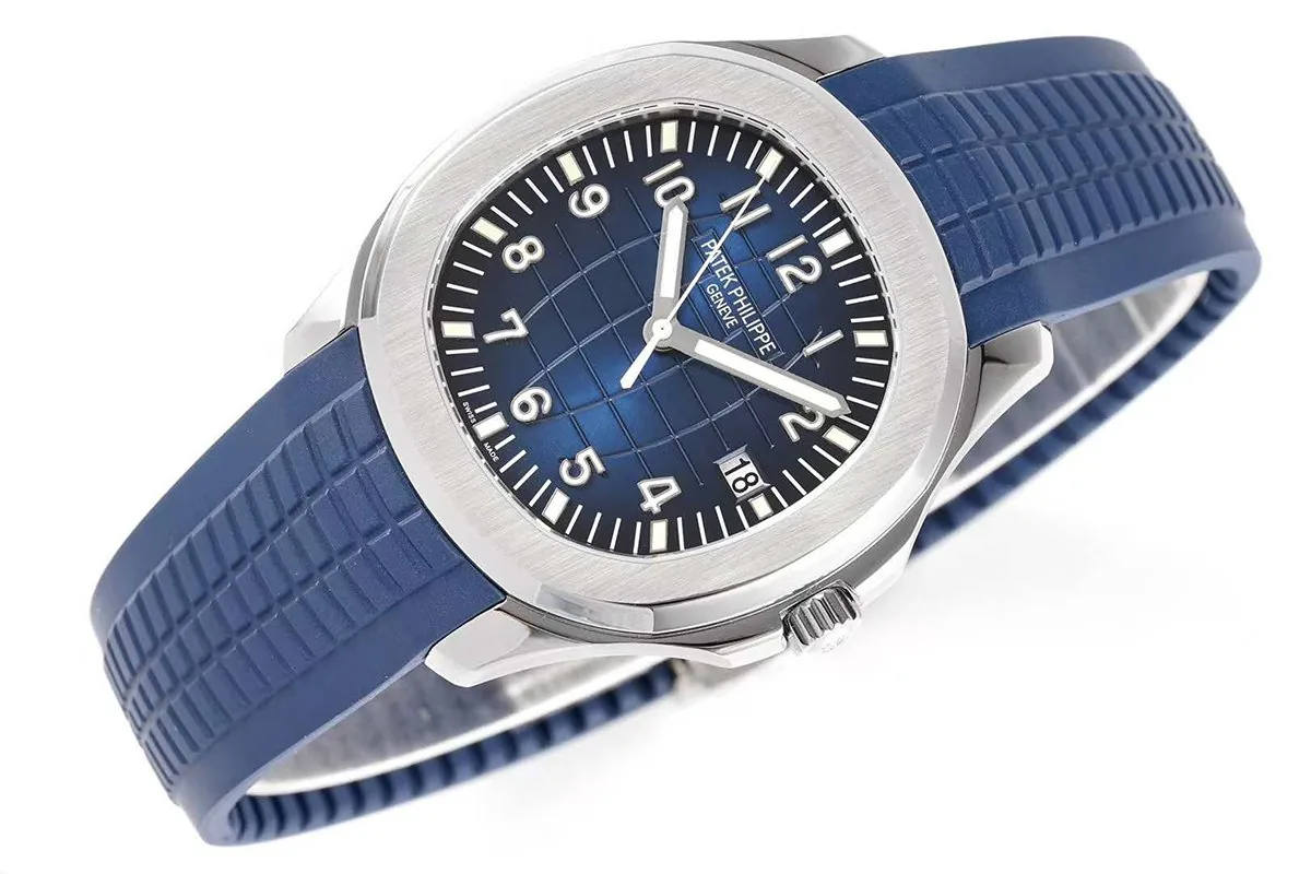 Aquanaut 5168G Blue Dial in White Gold - Image 2