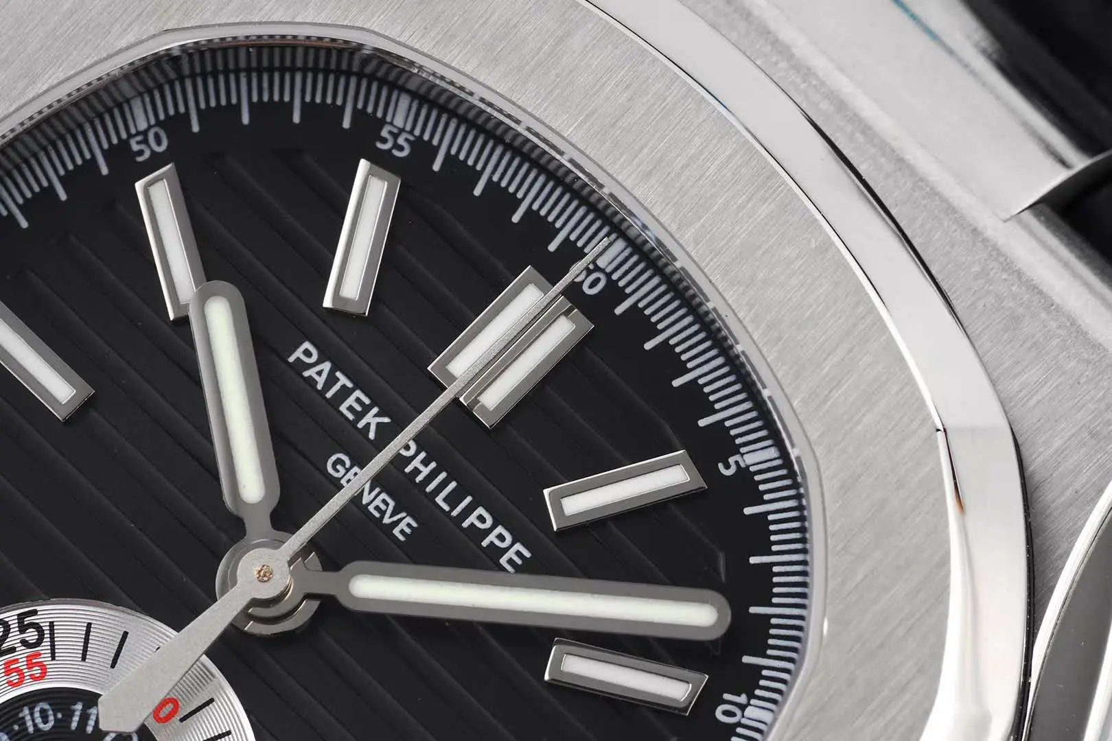 Nautilus 5980/1A-014 cadran noir en acier sur bracelet en cuir – Image 5