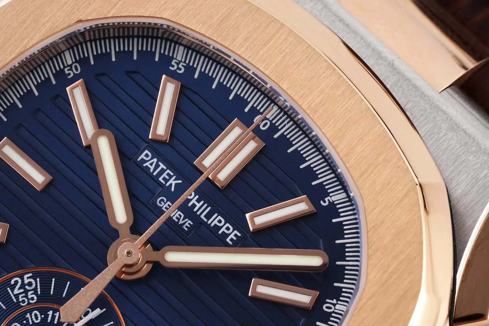 Nautilus cronografo 5980/1AR in acciaio e oro rosa su cinturino in pelle marrone - immagine 4