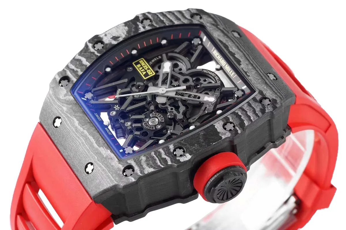 RM 035-02 Rafael Nadal carbone NTPT sur bracelet en caoutchouc rouge – Image 6