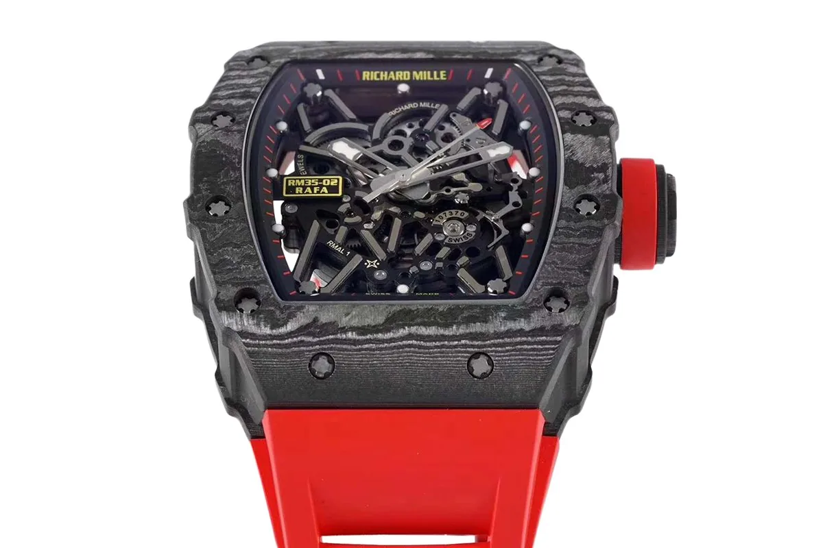RM 035-02 Rafael Nadal carbone NTPT sur bracelet en caoutchouc rouge – Image 9