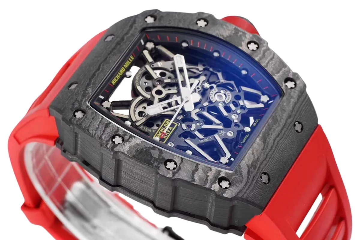 RM 035-02 Rafael Nadal carbone NTPT sur bracelet en caoutchouc rouge – Image 5