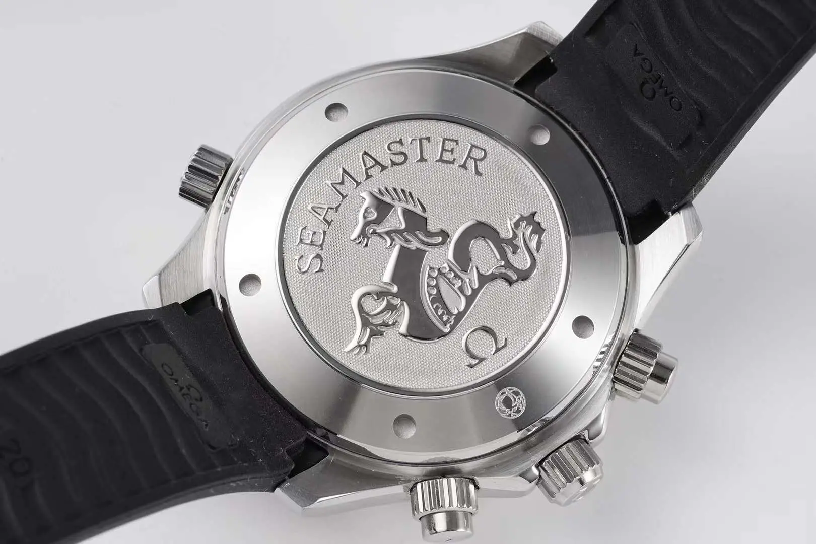 Seamaster Diver 300m cronografo quadrante nero su cinturino in gomma - immagine 7