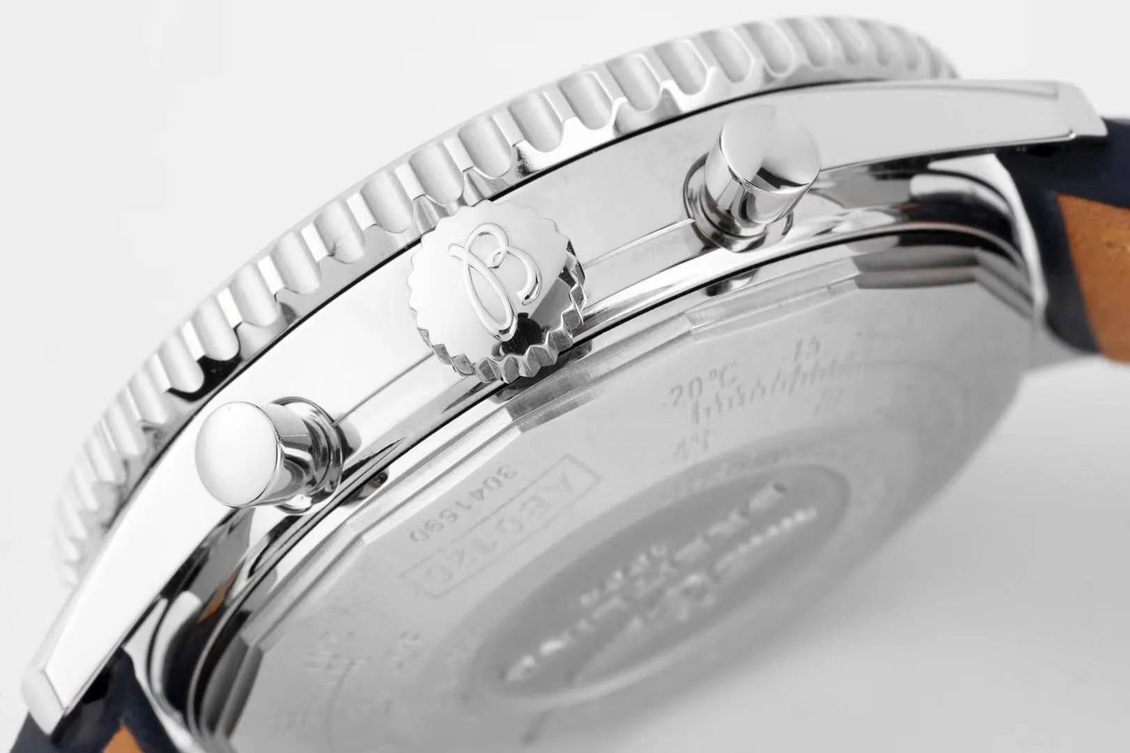 Navitimer 01 Chronograph blaues Zifferblatt in Stahl – Bild 9
