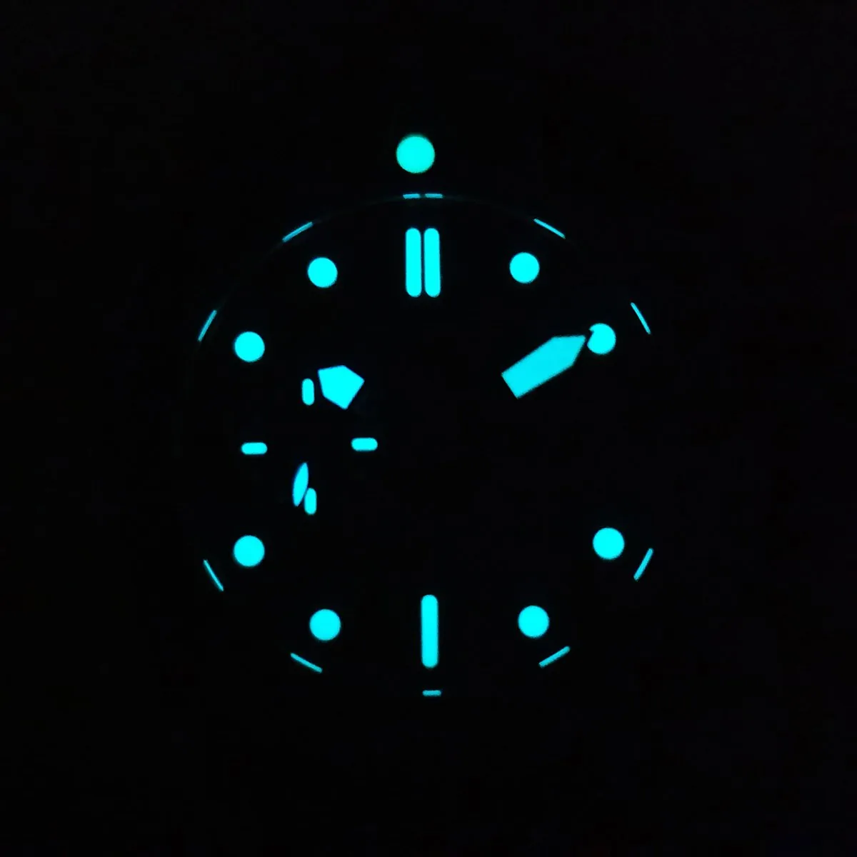 PAM1616 Luminor Submersible Carbotech – Image 14