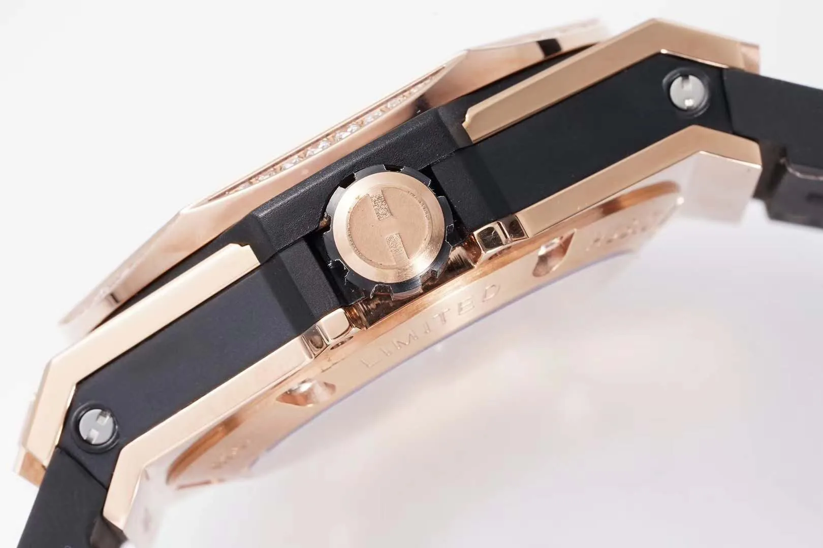 Big Bang Unico Sang Bleu in Roségold mit Diamantlünette am braunen Lederarmband – Bild 9