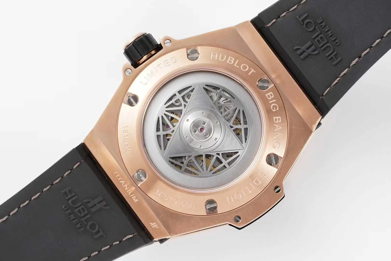 Big Bang Unico Sang Bleu in Roségold mit Diamantlünette am braunen Lederarmband – Bild 6
