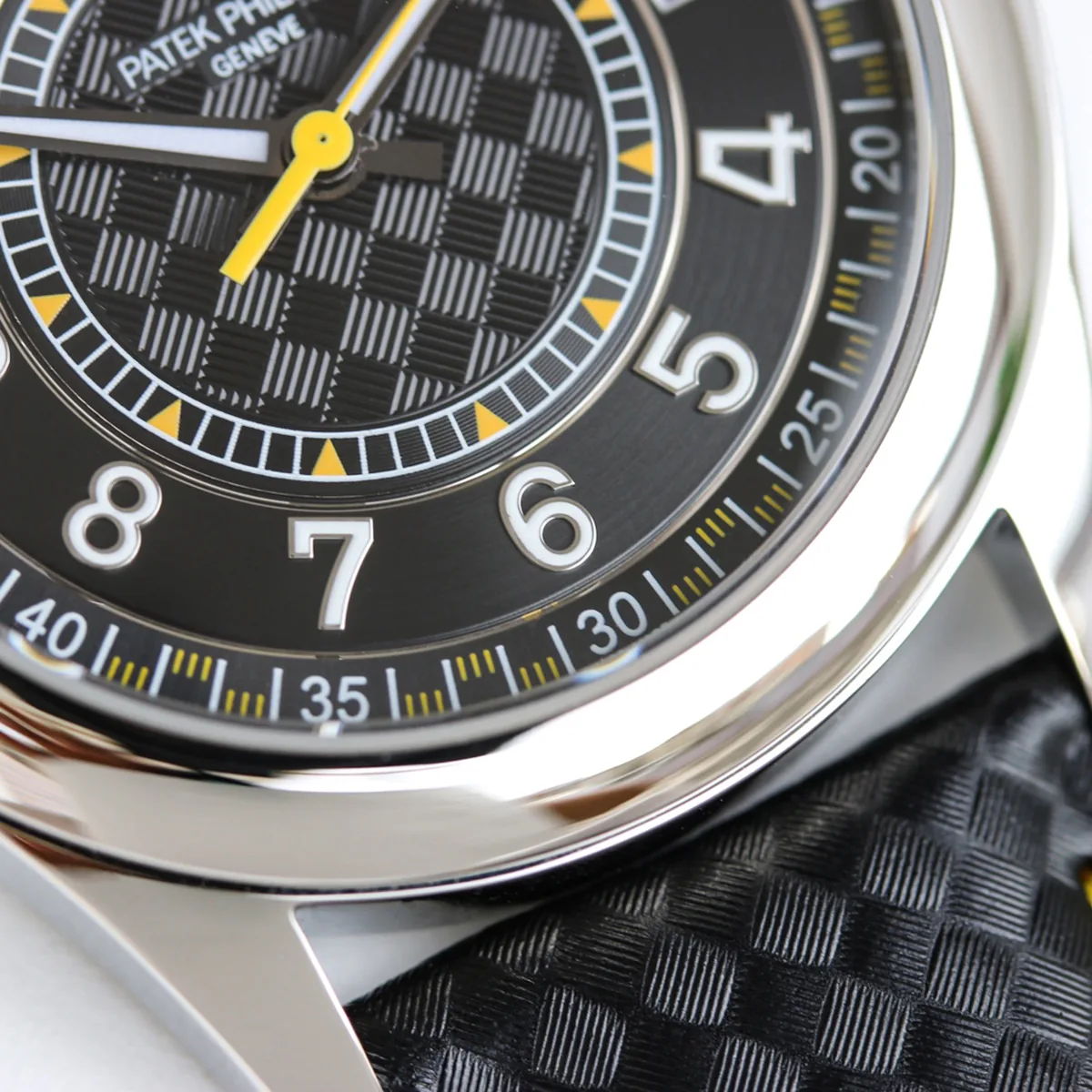Calatrava 6007G-001 gelb-schwarzes Zifferblatt in Weißgold – Bild 5