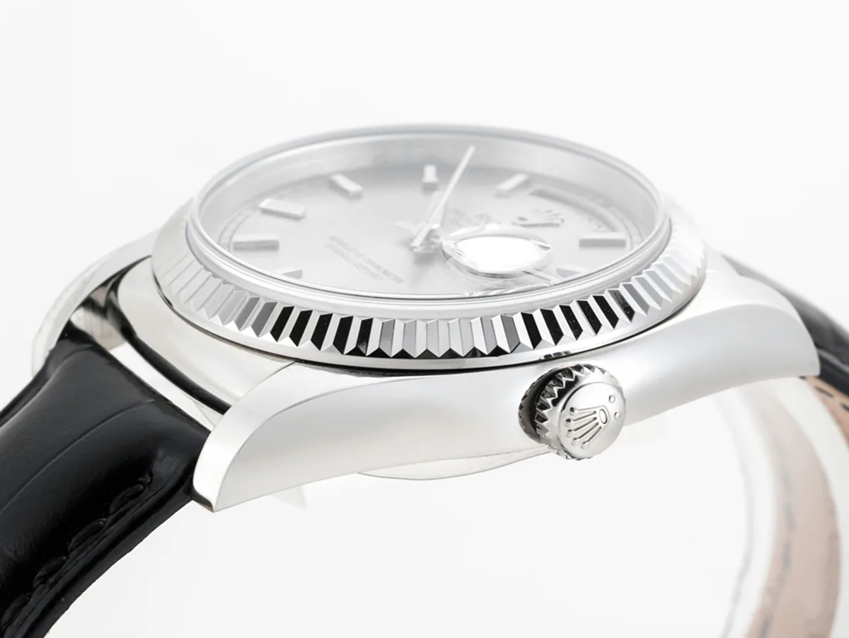 Day-Date 40 quadrante argento in oro bianco su cinturino in pelle - immagine 6