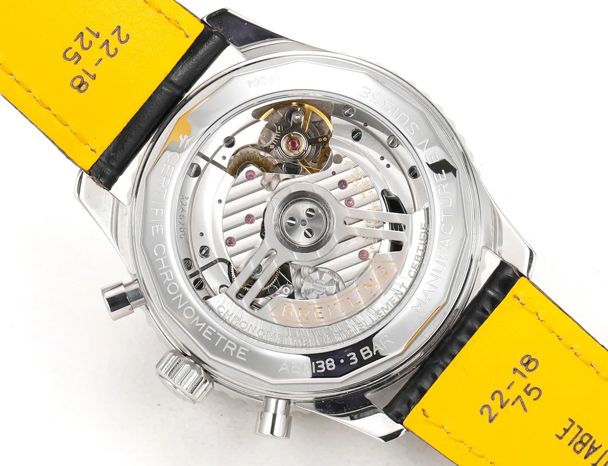 Navitimer B01 Chronograph 43 silbernes Zifferblatt in Stahl am Lederarmband Ref. AB0138241G1P1 – Bild 8