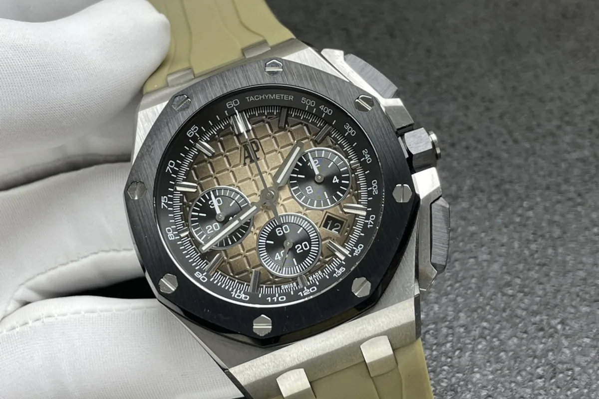 Royal Oak Offshore Novelty 43mm cadran marron clair fumé Réf. 26420SO.OO.A600CA.01 – Image 3