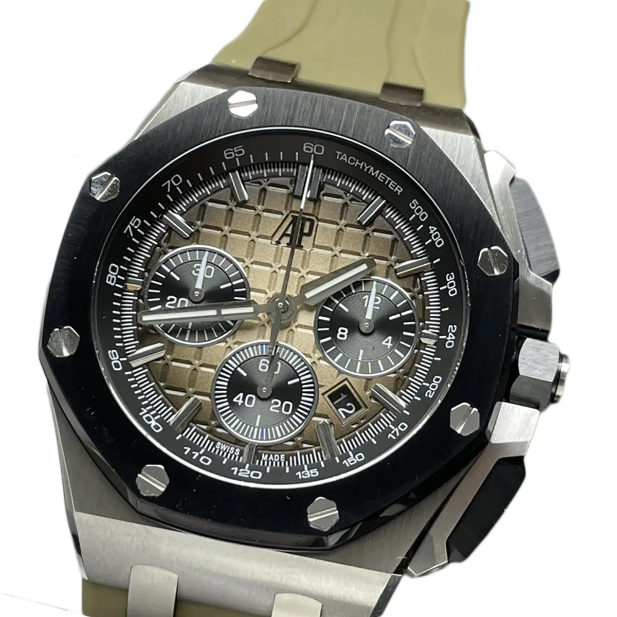 Royal Oak Offshore Novelty 43mm cadran marron clair fumé Réf. 26420SO.OO.A600CA.01 – Image 2