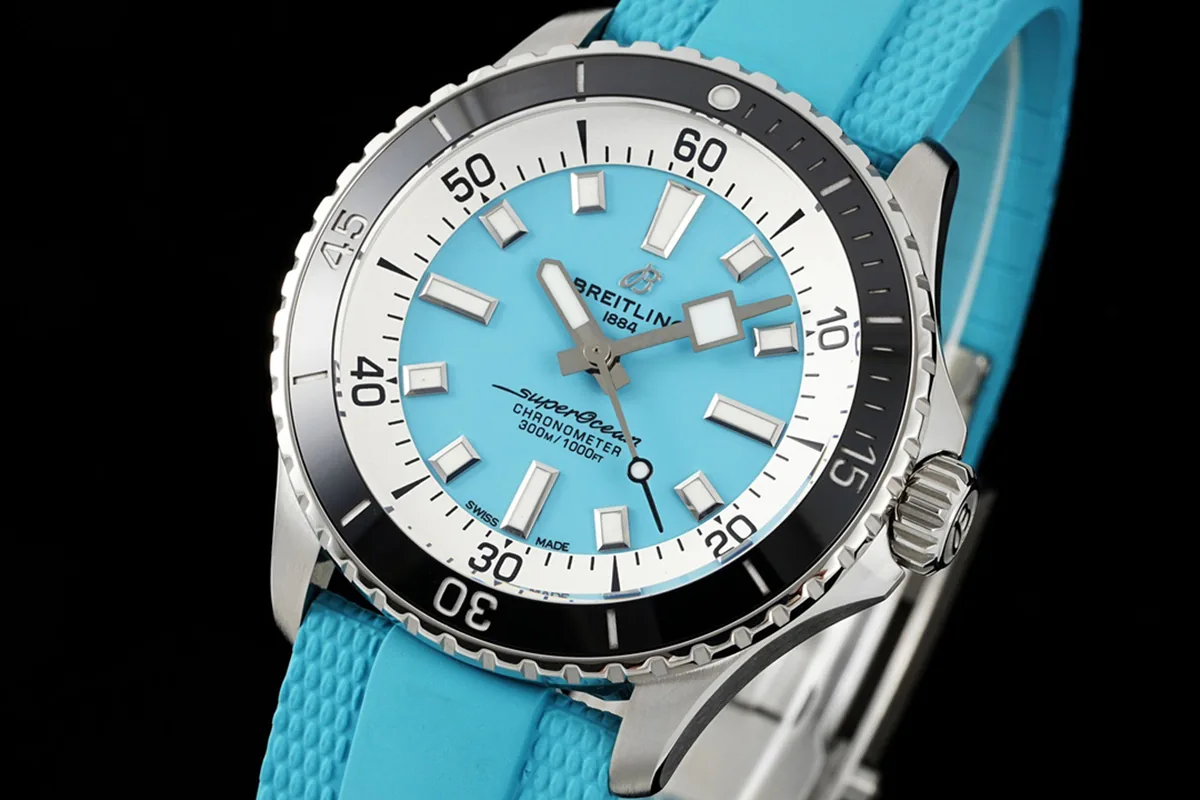 Superocean Automatic 44 esfera azul Tiffany Ref: A17376211L2S1 - Imagen 2