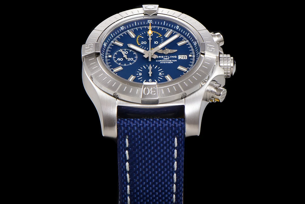 Avenger Bandit Blue Dial in Steel
