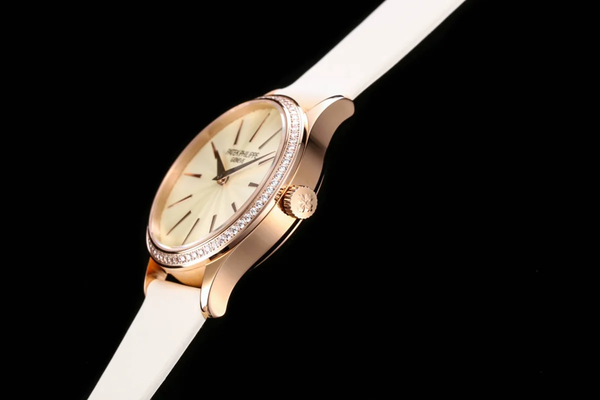 Calatrava 4997 White Dial in Rose Gold on White Leather Strap
