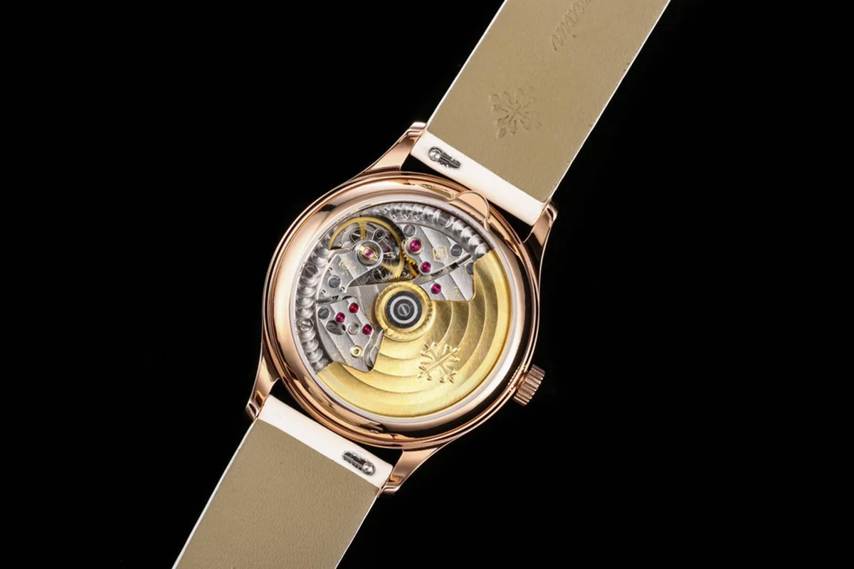Calatrava 4997 White Dial in Rose Gold on White Leather Strap
