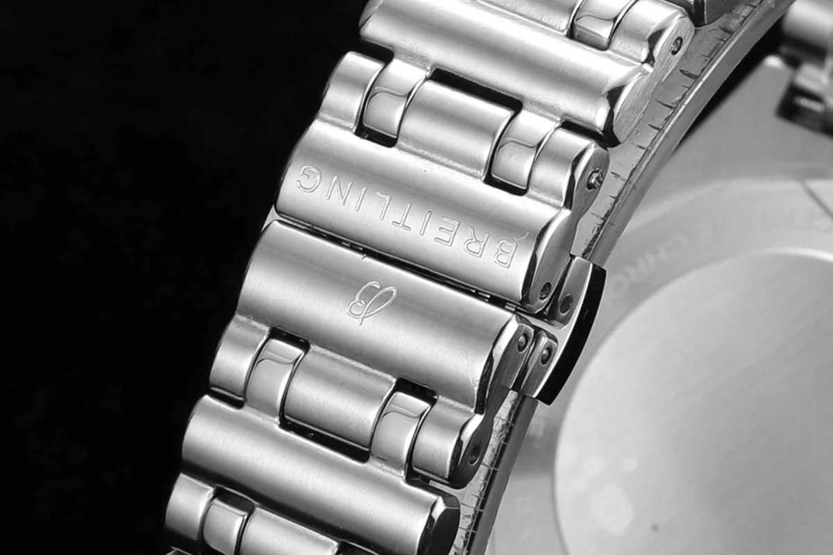 Chronomat Automatic GMT 40 White Dial Ref. A32398101A1A1