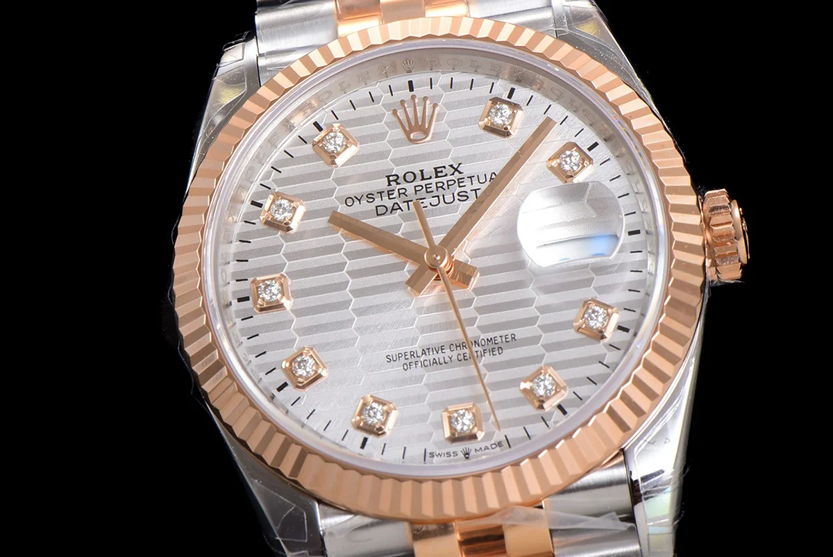 Datejust 36 126231 Silver Motif Dial with Stick Marker in Steel/Rose Gold in Jubilee