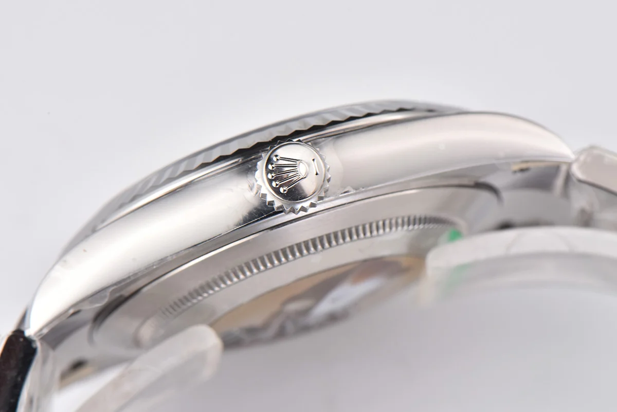 Datejust 41 126334 Silver Dial Stick Markers on Oyster Bracelet