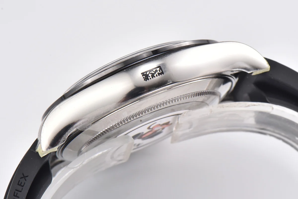 Daytona 116519 Slate Grey Dial in White Gold on Rubber Strap