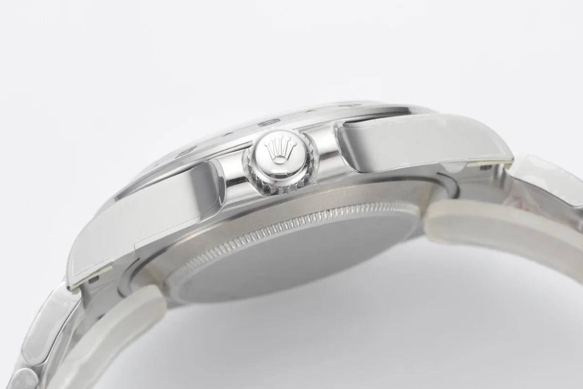 Explorer II 226570 White Dial