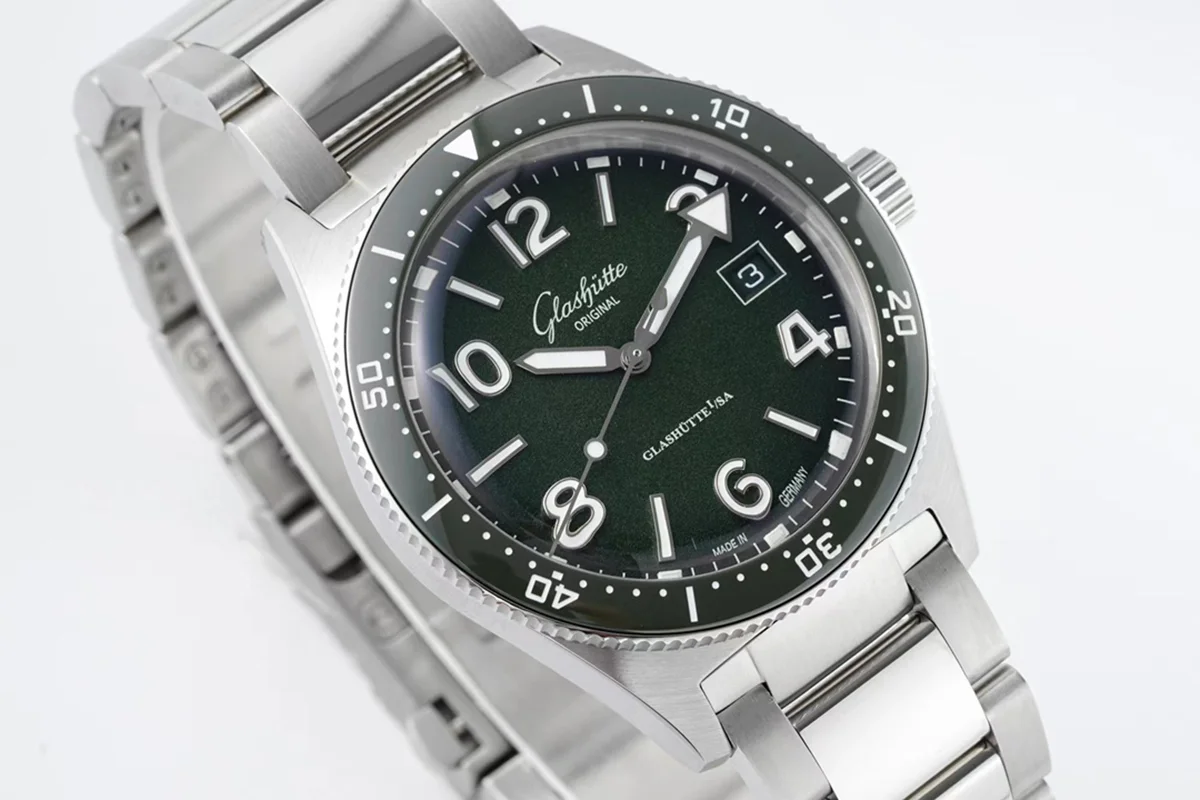 Glashütte Original SeaQ 1-39-11-13-83-70