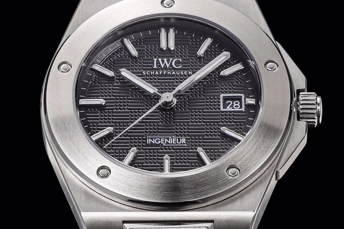 Ingenieur IW328901 Black Dial Automatic 40