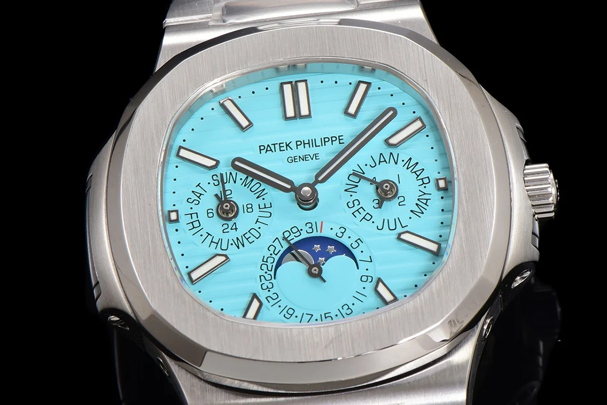 Nautilus 5740 Tiffany Blue Dial in Steel