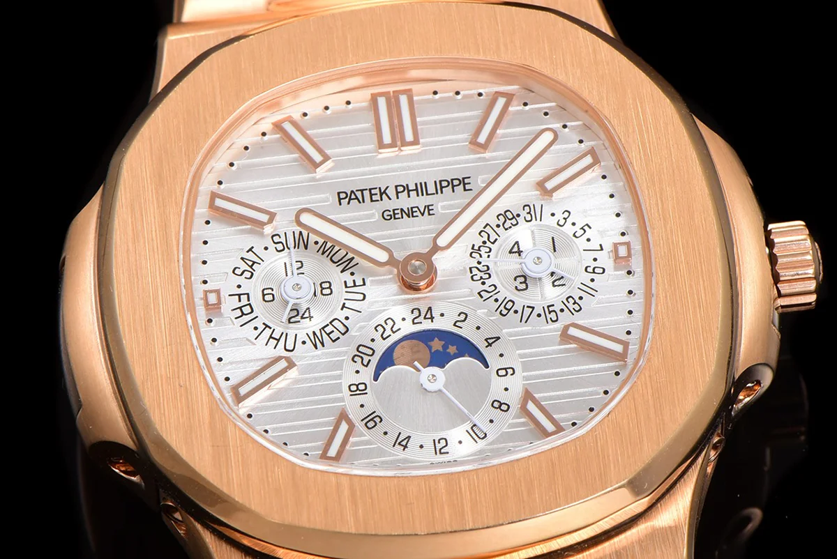 Nautilus 5740 White Dial in Rose Gold