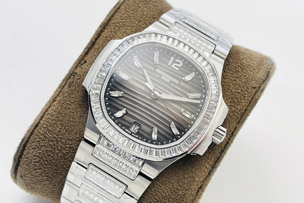 Nautilus 7118 Grey Dial with Diamond Markers