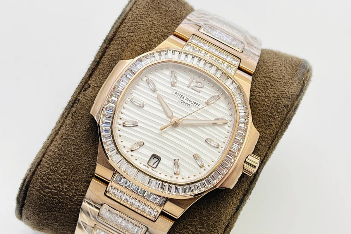Nautilus 7118 White Dial with Diamond Markers