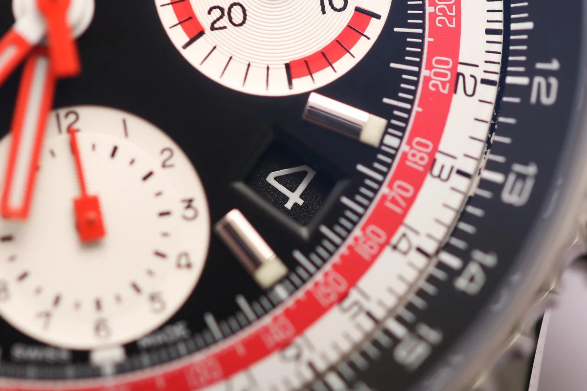 Navitimer B01 Chronograph 43 SwissAir Ref. AB01211B1B1X2