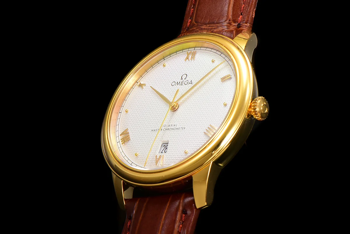 Omega De Ville Prestige Co‑Axial Master Chronometer 40mm White Dial in Yellow Gold