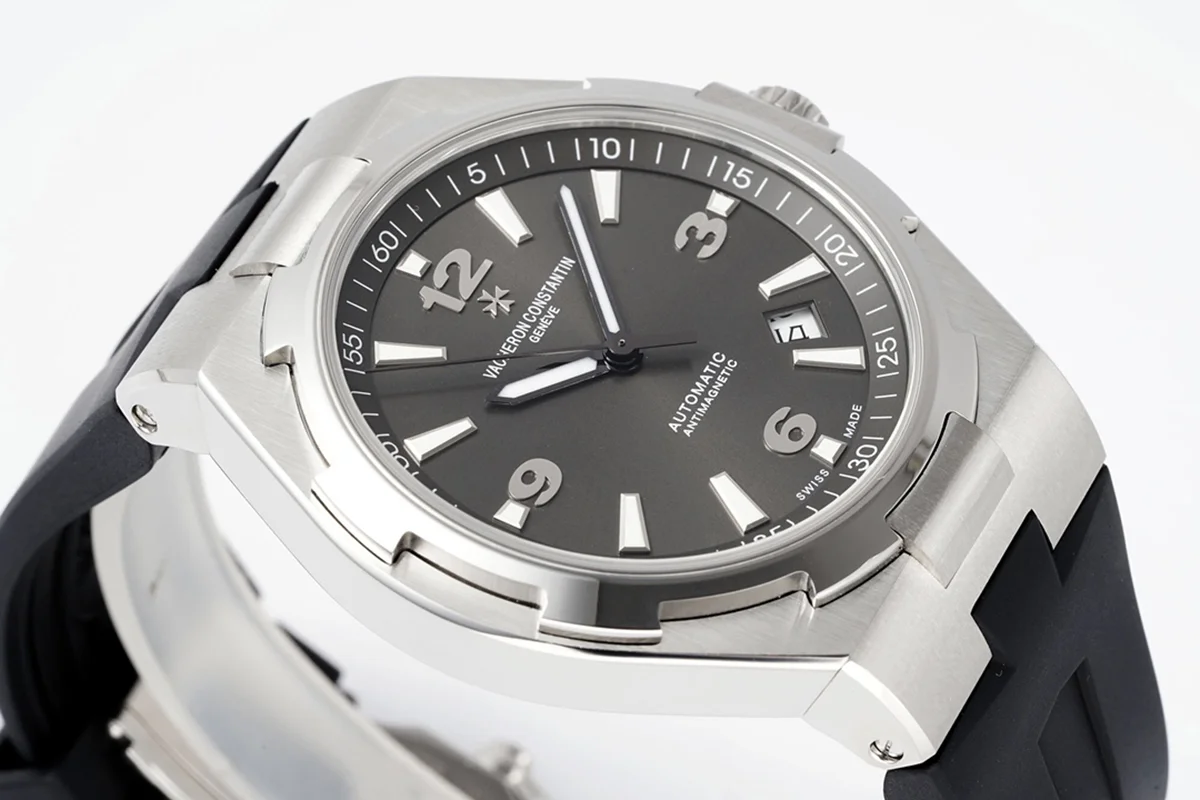 Overseas Automatic 47040 Grey Dial in Steel on Rubber Strap