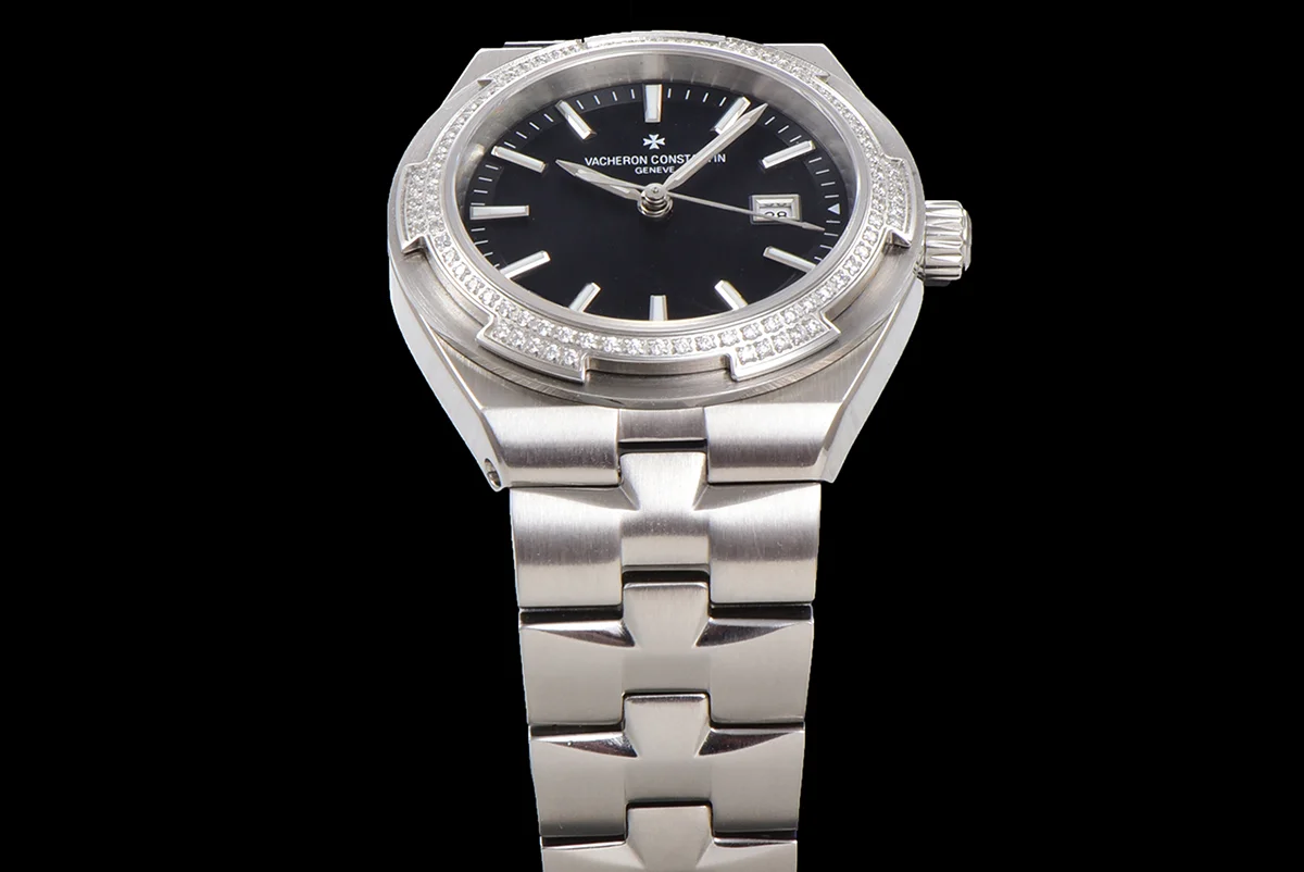 Overseas Black Dial Ref. 4205 35mm in Steel
