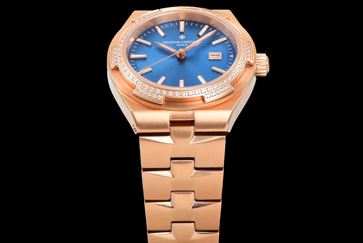 Overseas Blue Dial Ref. 4205 35mm in Rose Gold