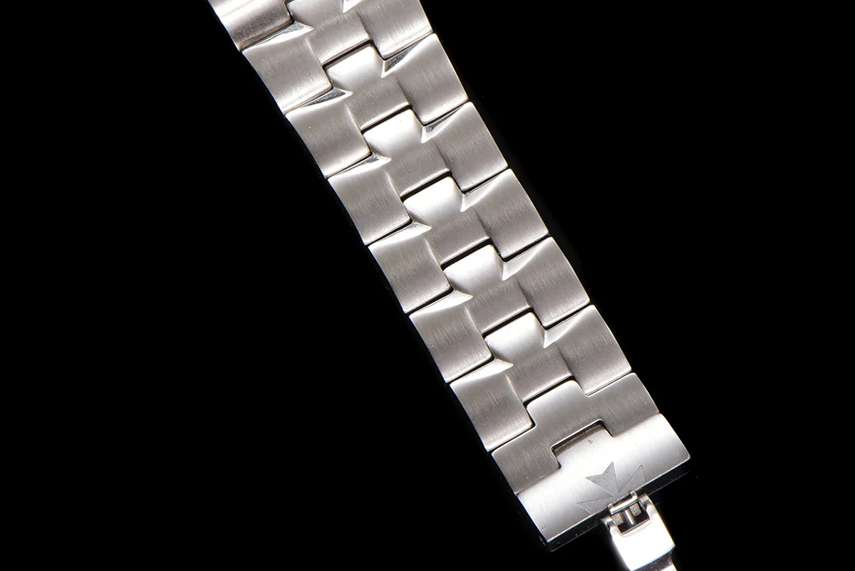 Overseas Blue Dial Ref. 4205 35mm in Steel