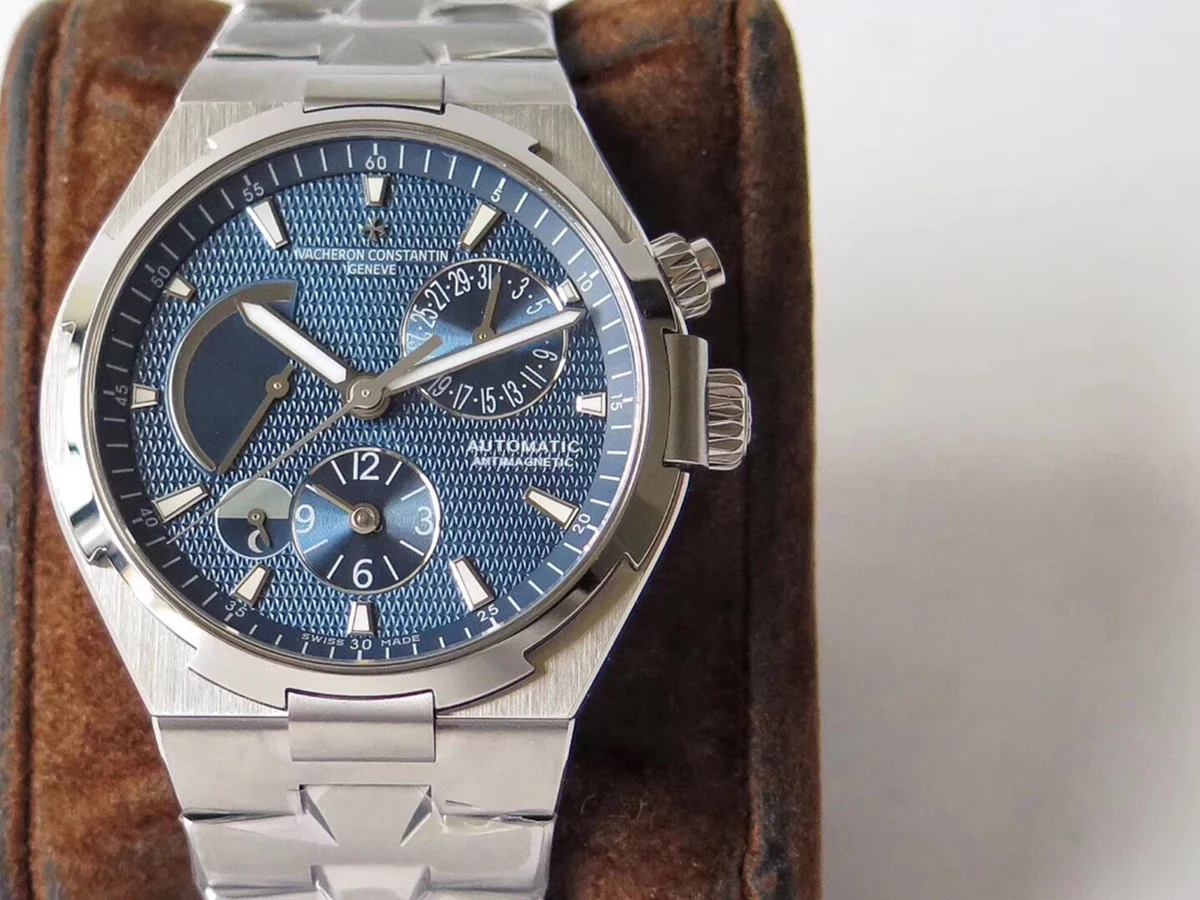 Overseas Dual Time Blue Dial in Steel