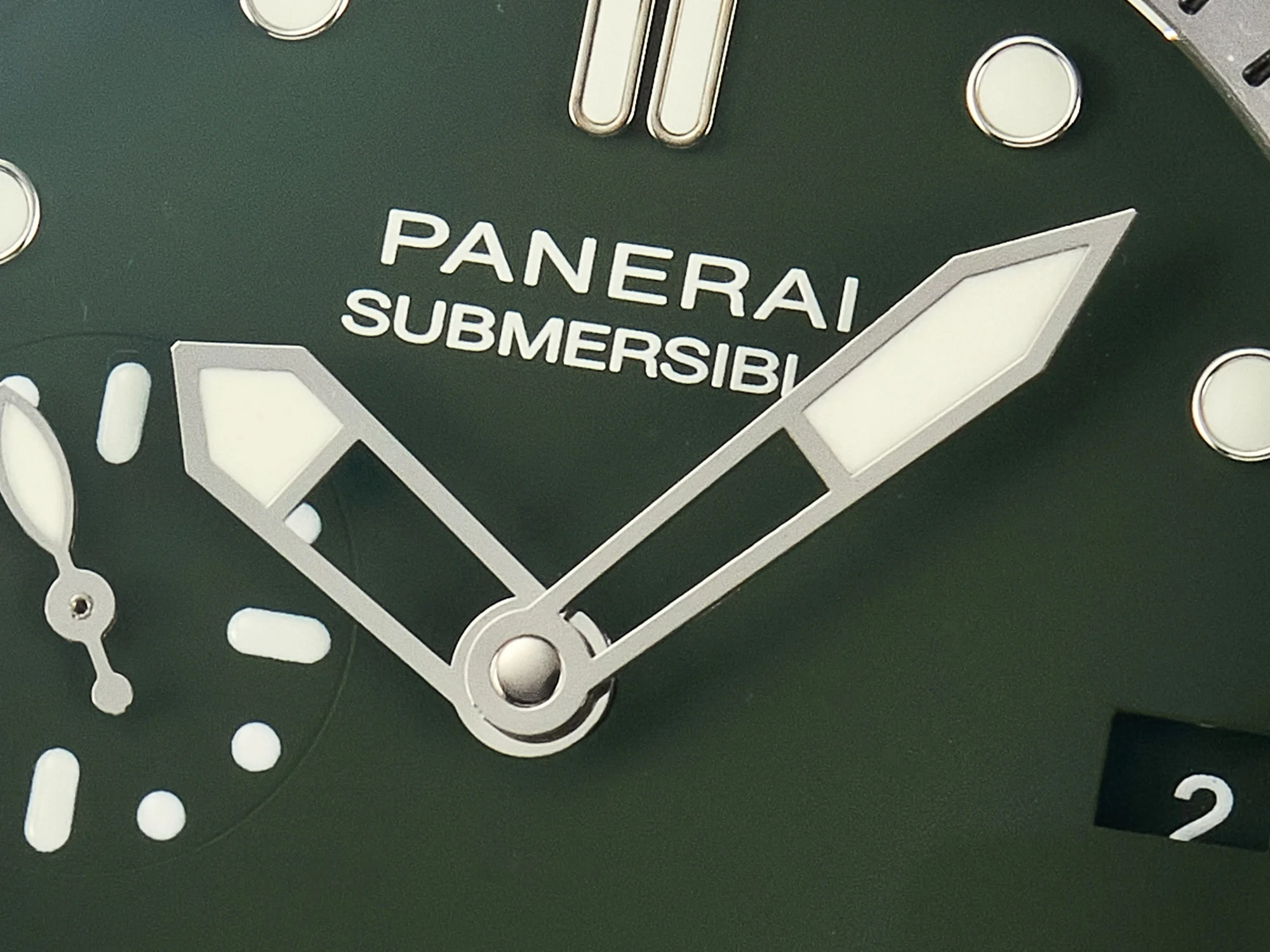 PAM1055 Luminor Submersible 42mm Verde Militare VSF 1:1 Best Edition on Green Rubber Strap P.900 Clone