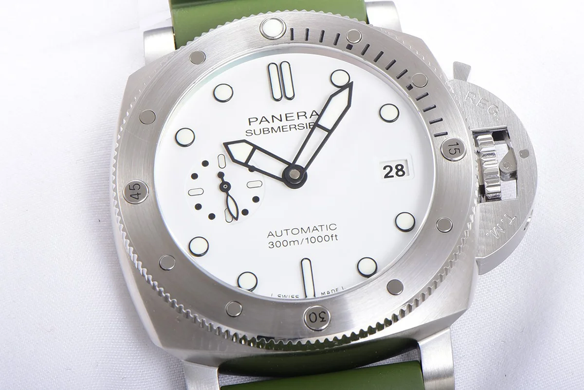 PAM1226 Submersible QuarantaQuattro Bianco 44mm