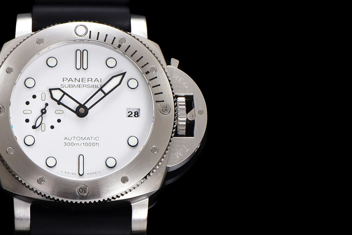 PAM2223 Submersible Bianco 42mm