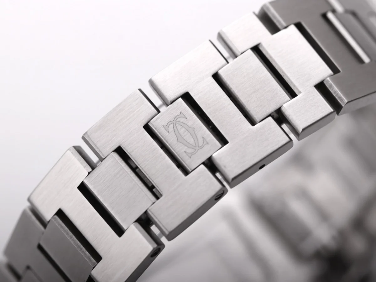 Pasha de Cartier White Dial with Diamond Markers 35mm in Bracelet