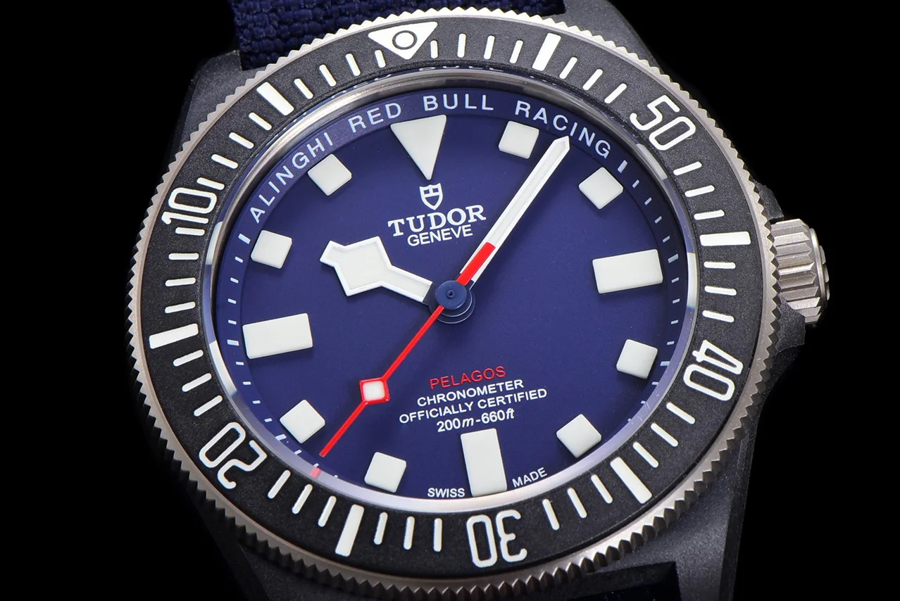 Pelagos FXD Ref. M25707KN-0001