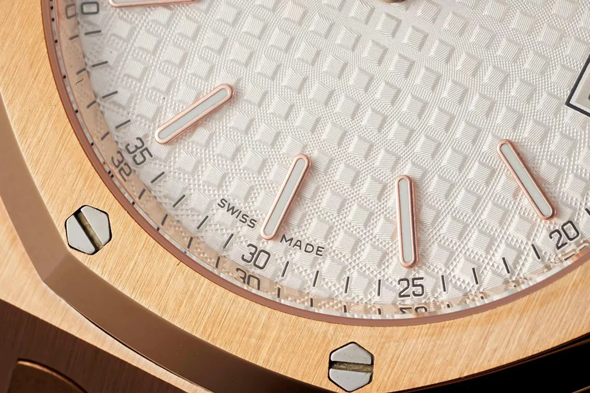 Royal Oak 15202 White Dial in Rose Gold