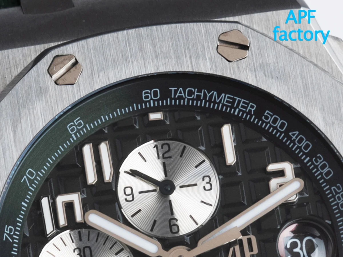 Royal Oak Offshore Khaki Dial Ref. 26238ST